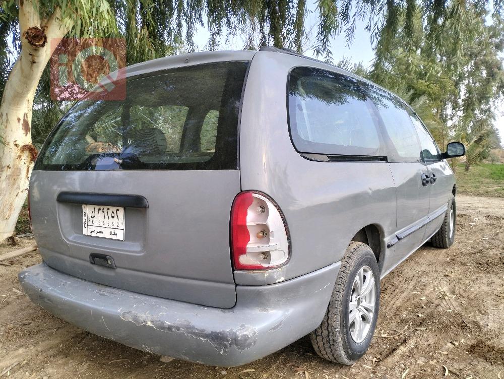 دودج كارافان